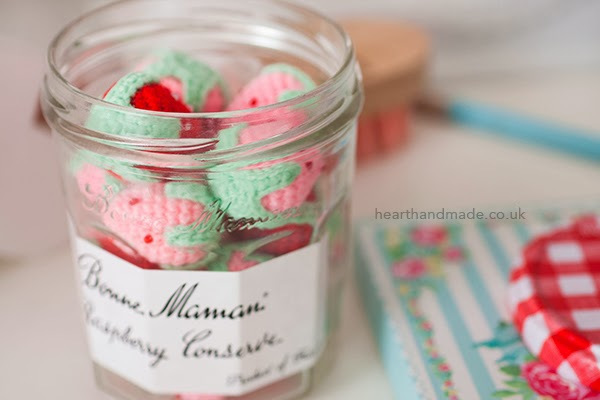 2014 04 11 161642 crochet 2bstrawberries