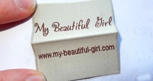 Woven Damask Label with Center Fold