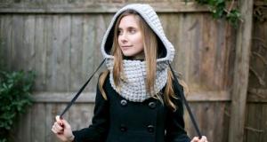 Merino Hooded Scarf