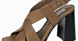 Flared 90s Heeled Sandal