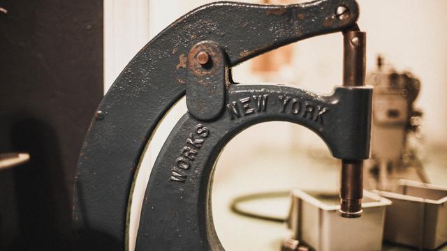 Skinner Mfg. facility photograph