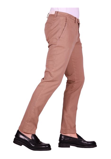 Pantalone BG04 | Chino Slim Fit in Cotone Stretch Castoro BRIGLIA | Pantaloni | BG04-40000853