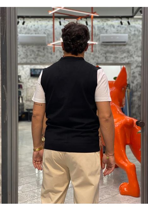 Gilet in maglia nero con scollo a V e chiusura frontale a bottoni MARK-UP | Gilet | MK20013NERO