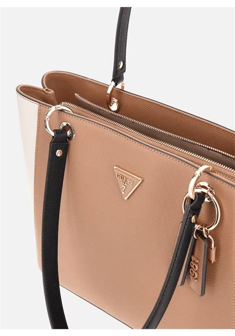 Borsa Tote Noelle II marrone multicolor in Saffiano con Charm Logato GUESS | Borsa | HWZG9672250TNM