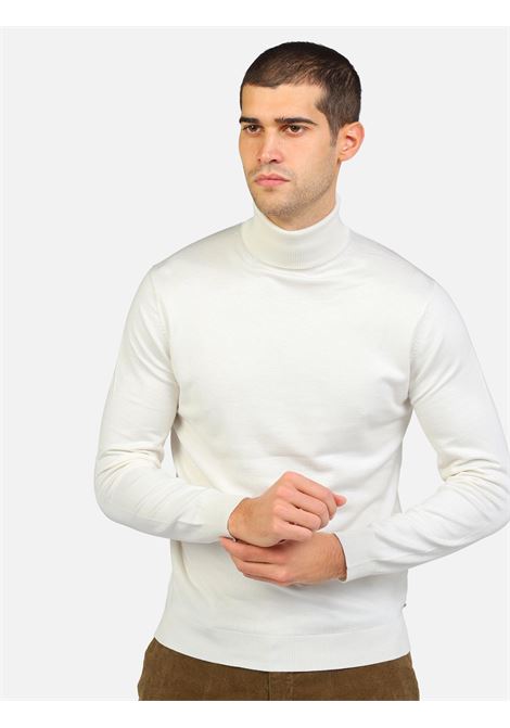 Dolcevita bianco latte in maglia finezza 12 MARK-UP | Dolcevita | MK20015LATTE