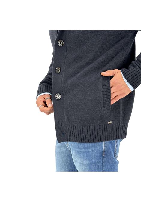 Cardigan da uomo blu con bottoni in maglia finezza 7 Markup MARK-UP | Cardigan | MK9900044BLU