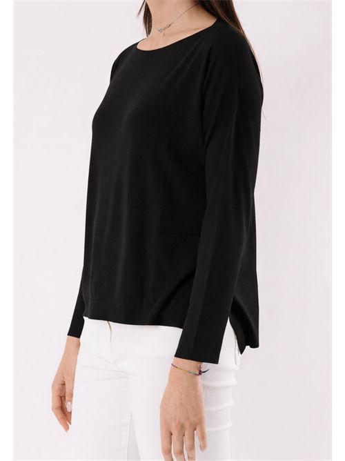 Top with boat neckline and slits 3M1500C KONTATTO | 3M1500CNERO