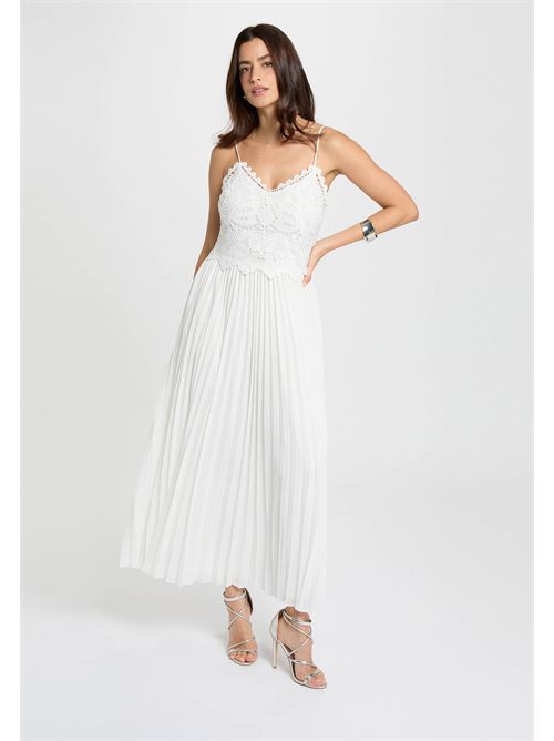  MORGAN DE TOI | RBELLEBLANC