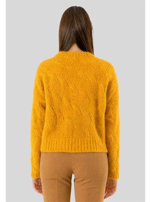 Crew neck sweater with cable knit 3M0893CN KONTATTO | 3M0893CNOCRA