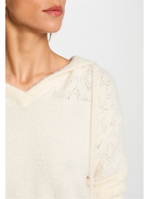  MORGAN DE TOI | MBALOUIVORY