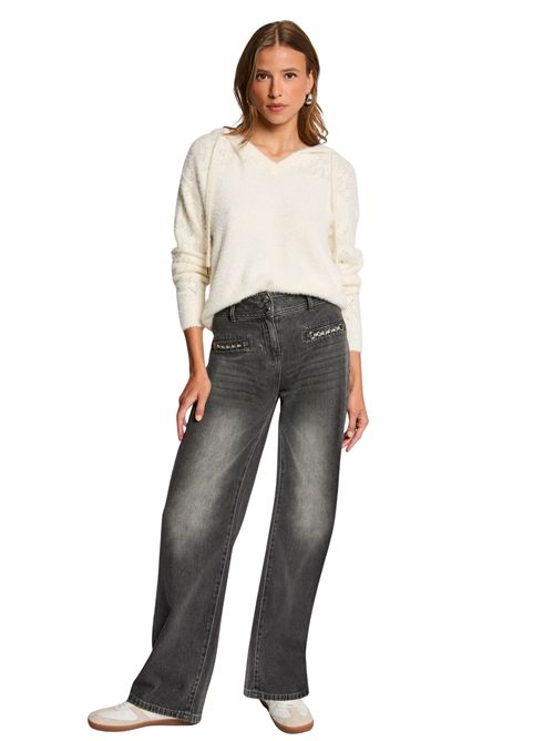  MORGAN DE TOI | MBALOUIVORY