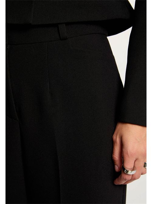  MORGAN DE TOI | PJOEN.FNOIR