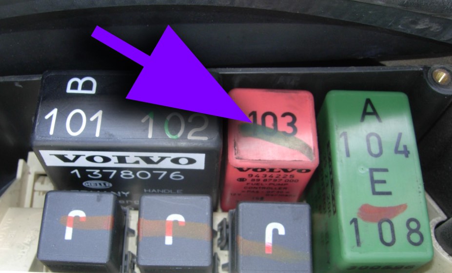 volvo fuel relay
