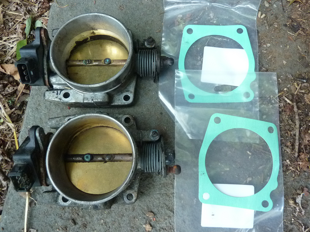 850-s70-v70-throttle-bodies