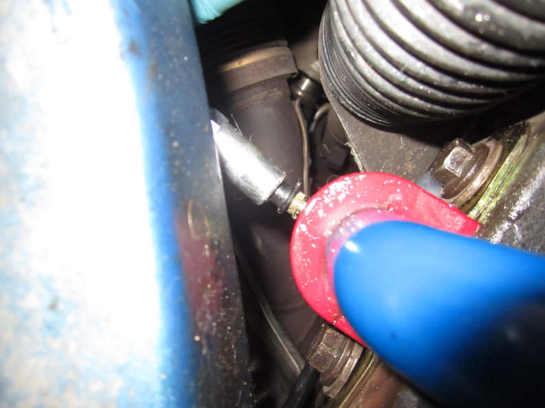 greasable-front-anti-sway-bar-bushings