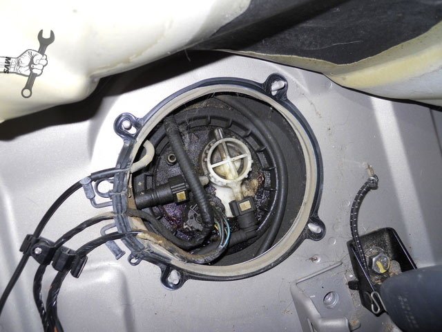 Fuel Pump DIY, 2004 XC70