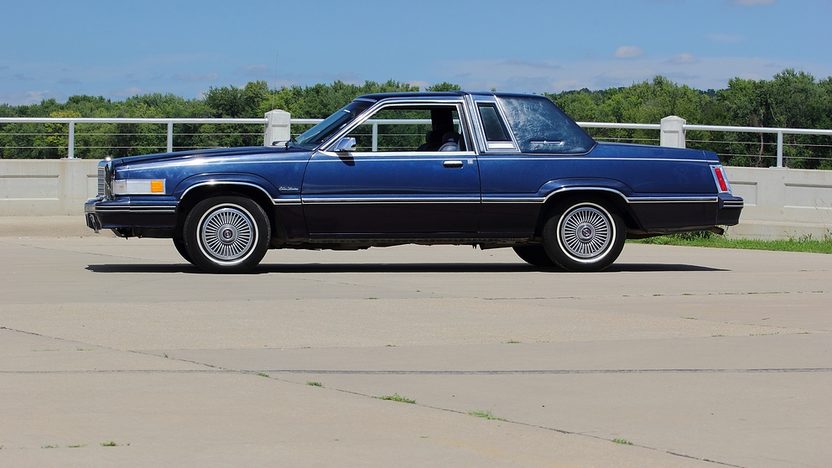 Ford thunderbird 1982