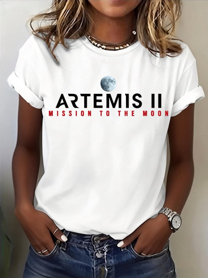 Artemis II 2026 T-Shirt Manned Mission To The Moon Merchandise Gift For Aspiring Astronauts