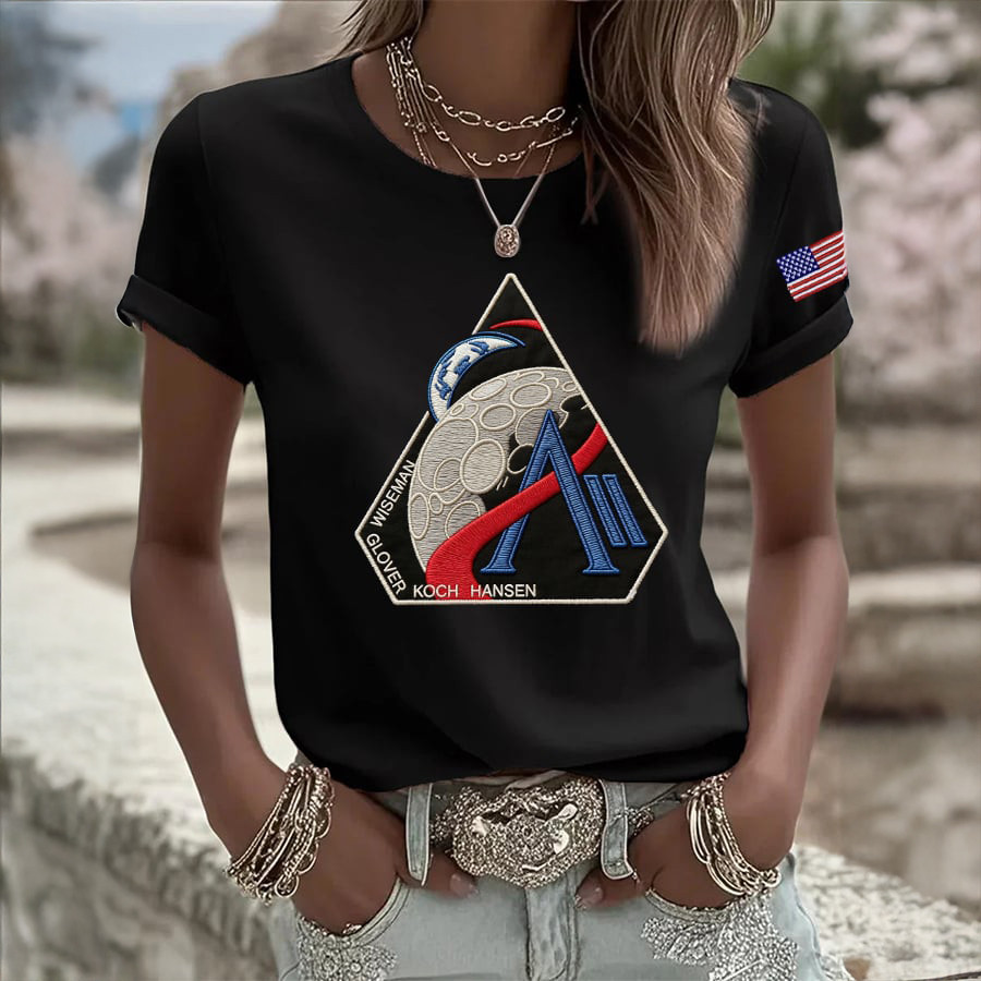 Artemis II Moon Launching Mission T-Shirt NASA Moon Mission 2026 Clothes Gift For Girlfriend