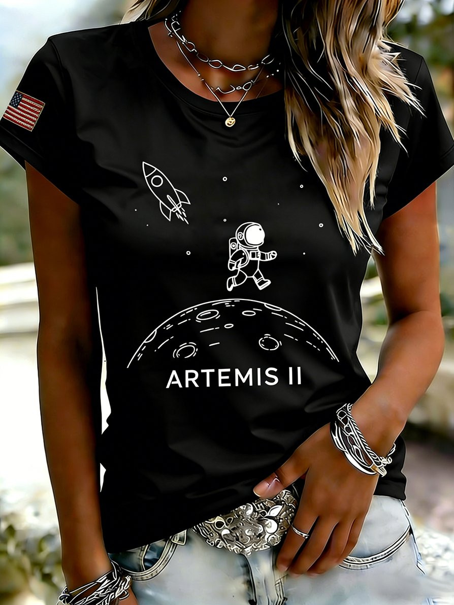 Artemis II Space Enthusiast T-Shirt NASA Artemis Logo Tee Good Gift For Her