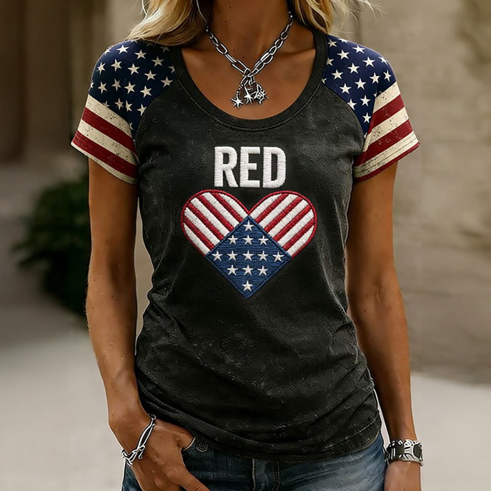 Red Friday Heart Shape T-Shirt Remember Everyone Deployed Clothing Present For Mom