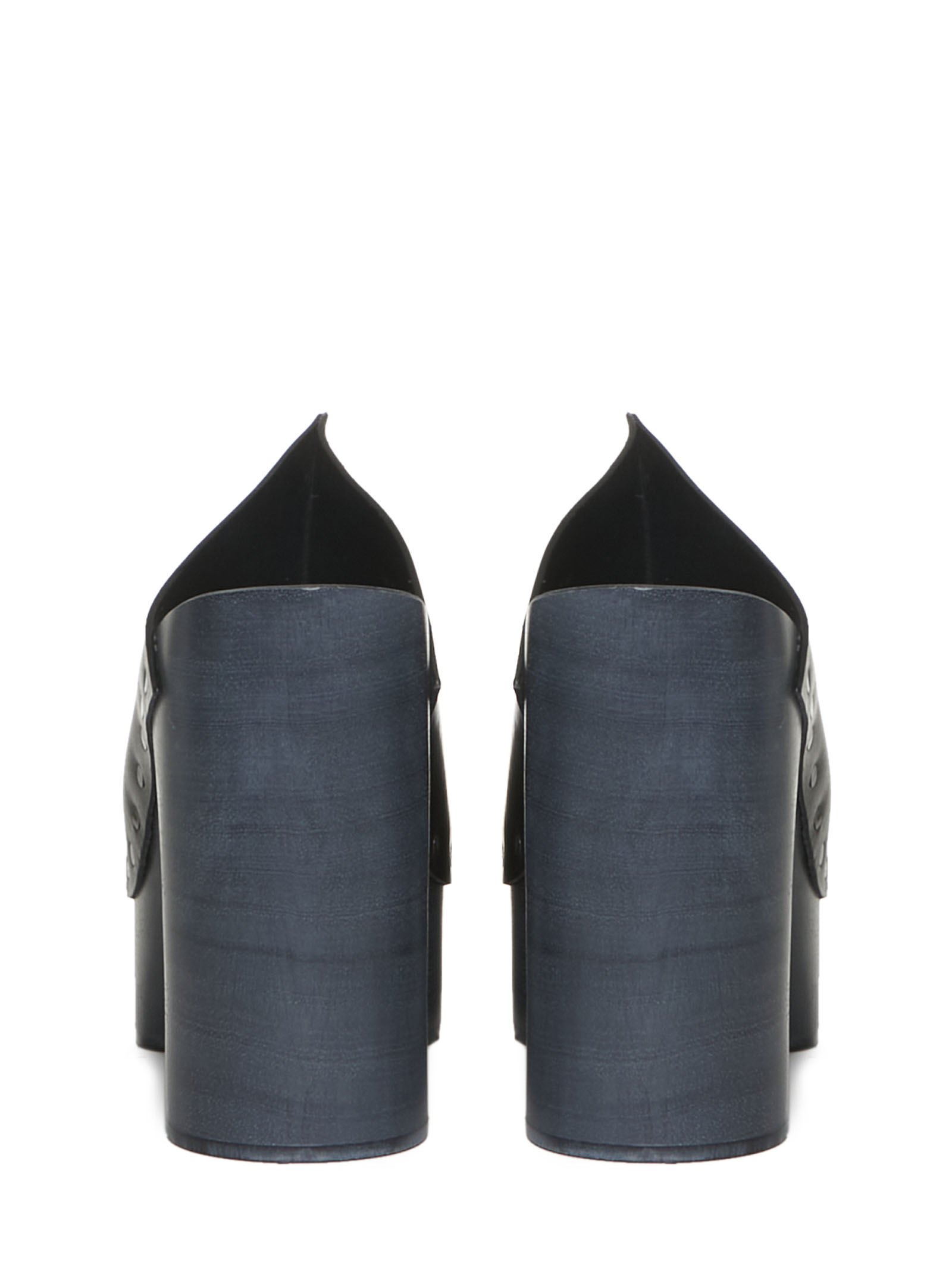 maison margiela tabi sandals