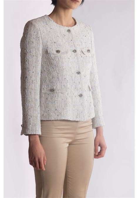 Chanel in bouclégioiello e tasche applicate con patta con bottoni coordinati. Tagliatore | Giacca | JODIE-160074X1192