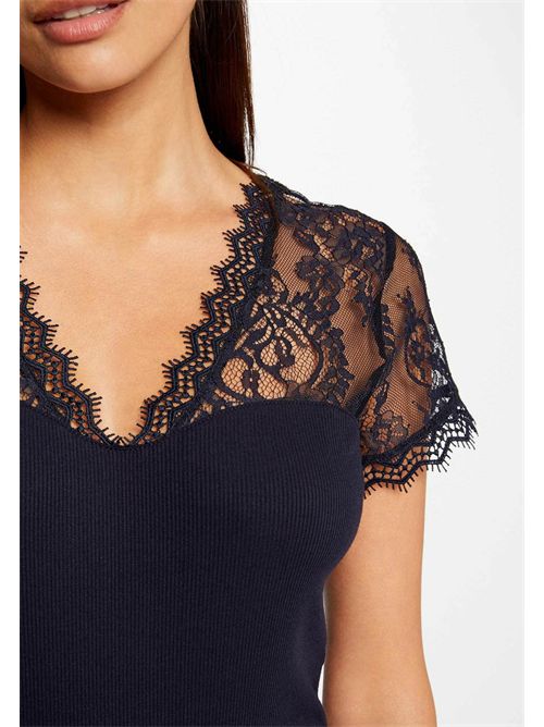 T-shirt scollo a V con dettagli in pizzo DLAMI MORGAN DE TOI | DLAMIBLEU MARINE
