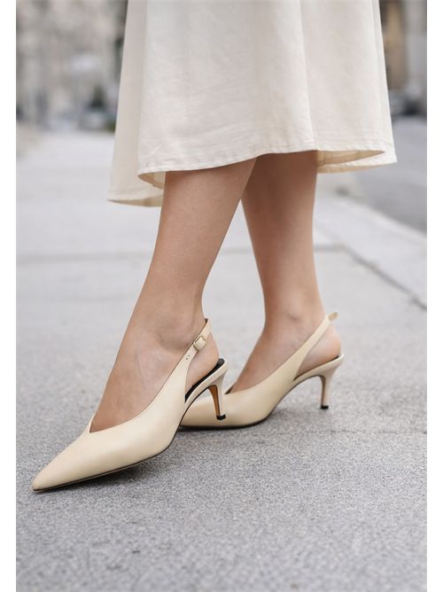 Sandali in pelle con punta affusolata 8Z0107L048 PATRIZIA PEPE | 8Z0107L048W405