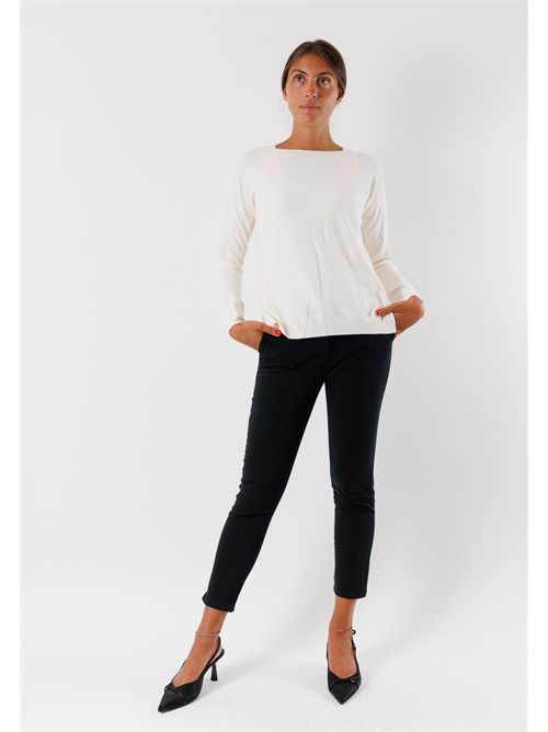 Sweater, fine knit, wide neckline and straight cut 3M0800 KONTATTO | 3M0800CAVORIO