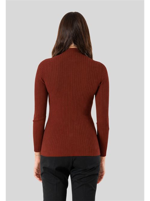 Pullover a coste sottili , con collo alto e linea aderente 3M0814 KONTATTO | 3M0814CMOGANO