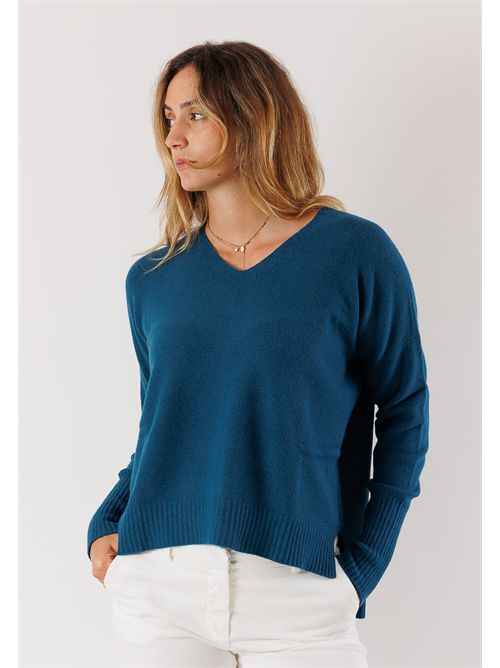 V-neck sweater Fluid line 3M0842 KONTATTO | 3M0842CPAVONE