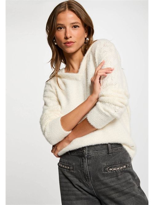  MORGAN DE TOI | MBALOUIVORY