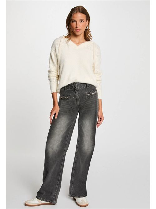  MORGAN DE TOI | MBALOUIVORY