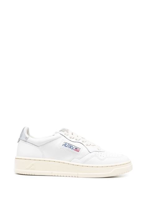 White and silver leather low-top sneakers  AUTRY | AULW-LL05WHT/SILVER