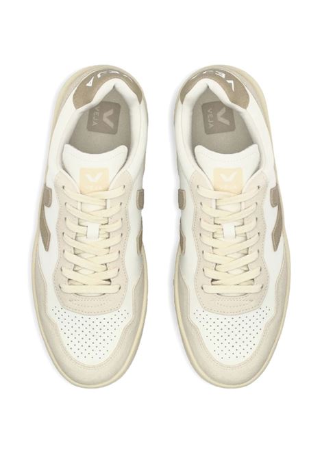 V-90 sneakers in white and taupe leather VEJA | VD2020909AWHITE_TAUPE
