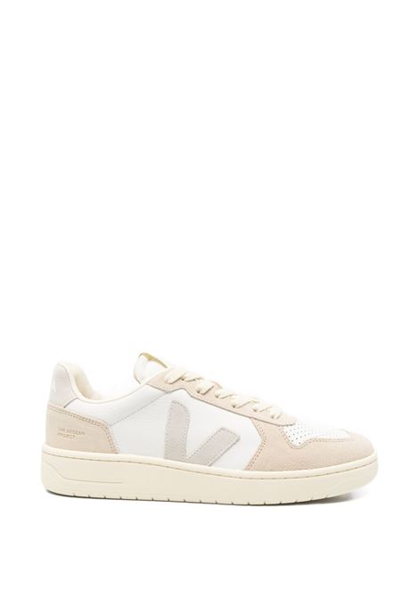 V82 Sneakers in White/Beige VEJA | VE3321696BWHITE_NATURAL_ALMOND