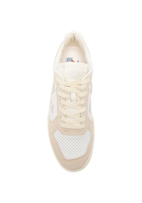 V82 Sneakers in White/Beige VEJA | VE3321696BWHITE_NATURAL_ALMOND