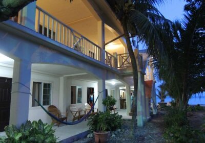 Captain Morgan's Dive Centre & Hotel