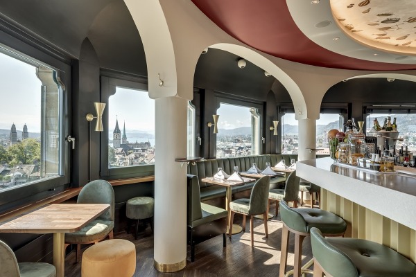 Jules Verne Panorama Bar