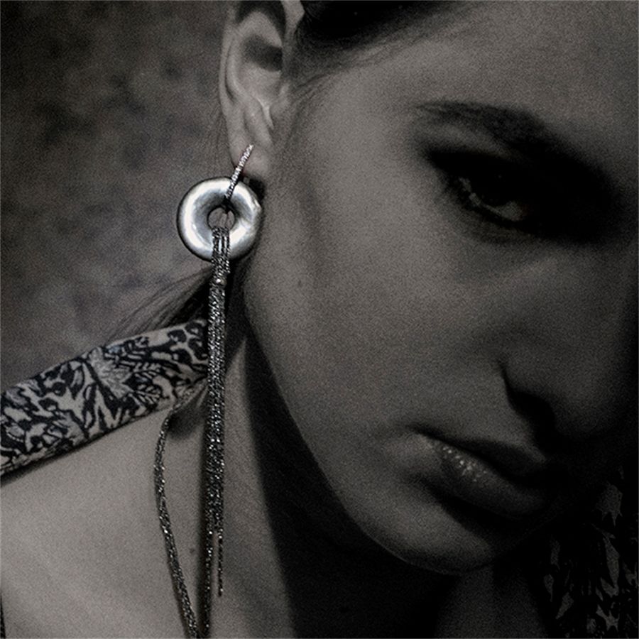 Oval earrings with burnished fringes BALANCE | OR OVAL MEDIAU18G CT 0,18