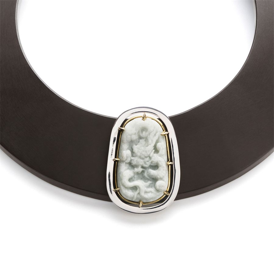 Ebony and jade necklace with a double setting Totem | CL EBAG BR