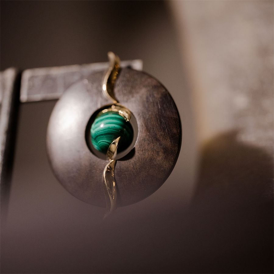 Orecchini in ebano con malachite Totem | OR EBDISCO MLC