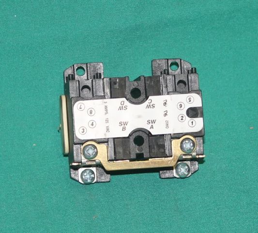 Magnetek, SBP2-A2, 0A6214A0, Contact Block 2 Speed Crane Hoist Pendant Control Switch Button