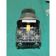 Allen Bradley 800T-KD1AAXX KD Pushbutton Selector Green Ser.T NEW