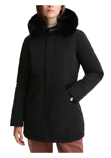 giubbotti simili a woolrich