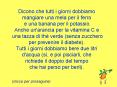 Dicono che tutti i giorni dobbiamo mangiare una mela per il ferro e una banana per il potassio. Anche un'arancia per la vitamina C e una tazza di th PowerPoint PPT Presentation