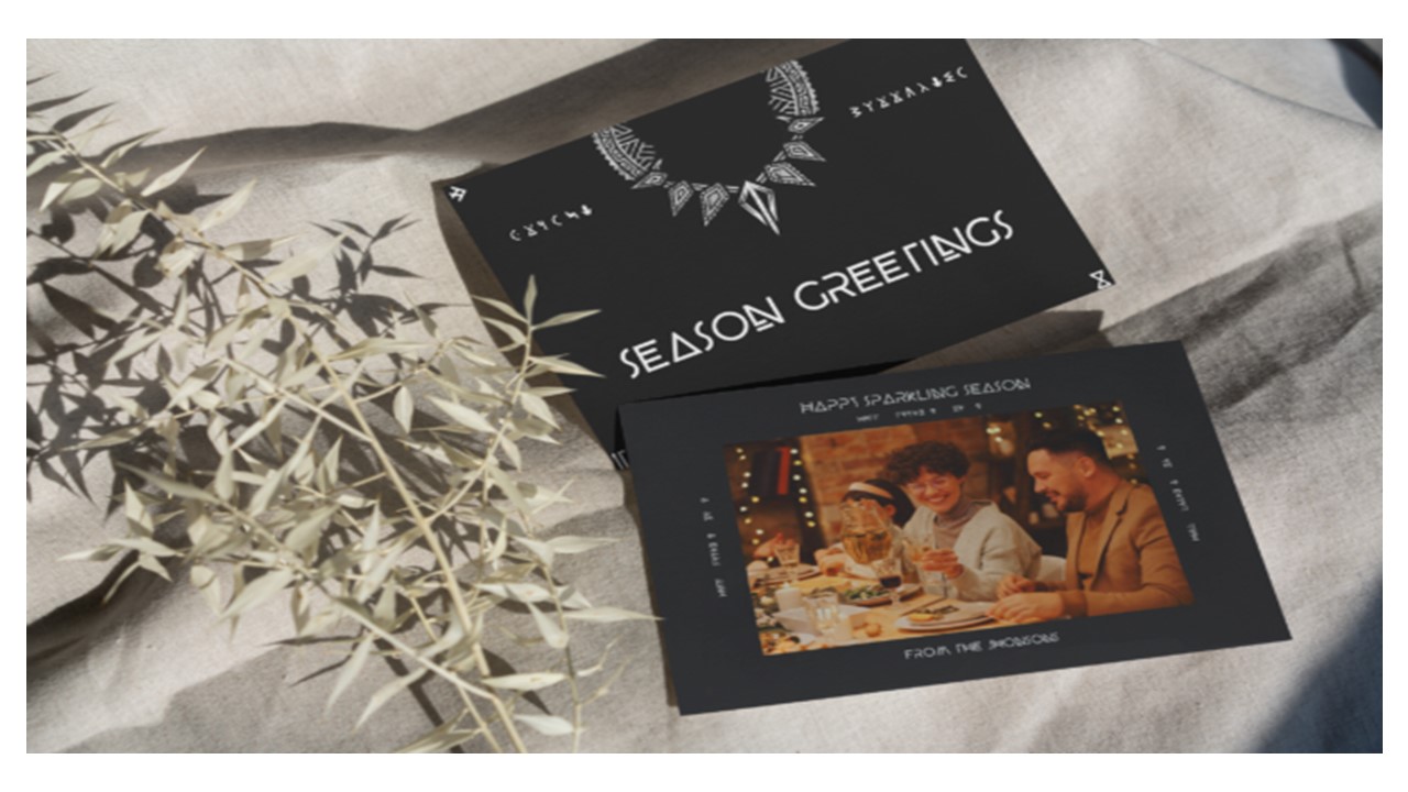UNLEASH CREATIVITY: CUSTOM HOLIDAY INVITATIONS FOR AN EXTRAORDINARY CELEBRATION