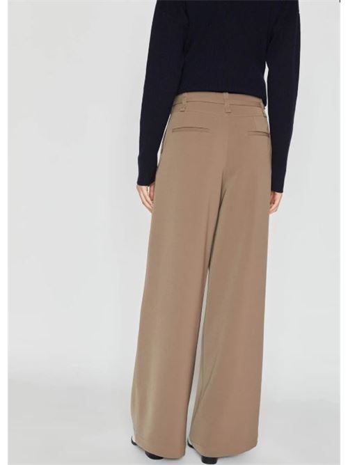  ISABELLE BLANCHE | P056-T001-439