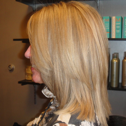 April Brooks Hair Stylist, Dublin Northwest Square Columbus, Ohio